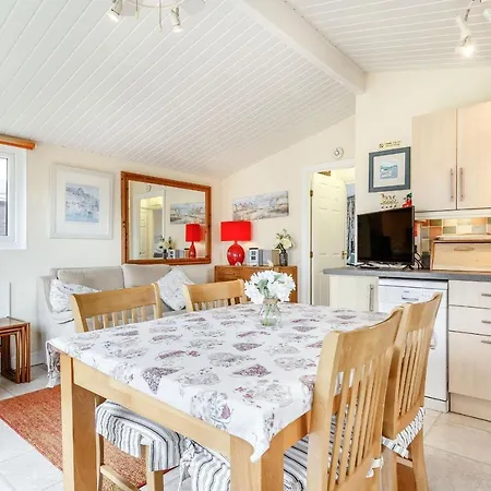 172 Atlantic Bays * Padstow